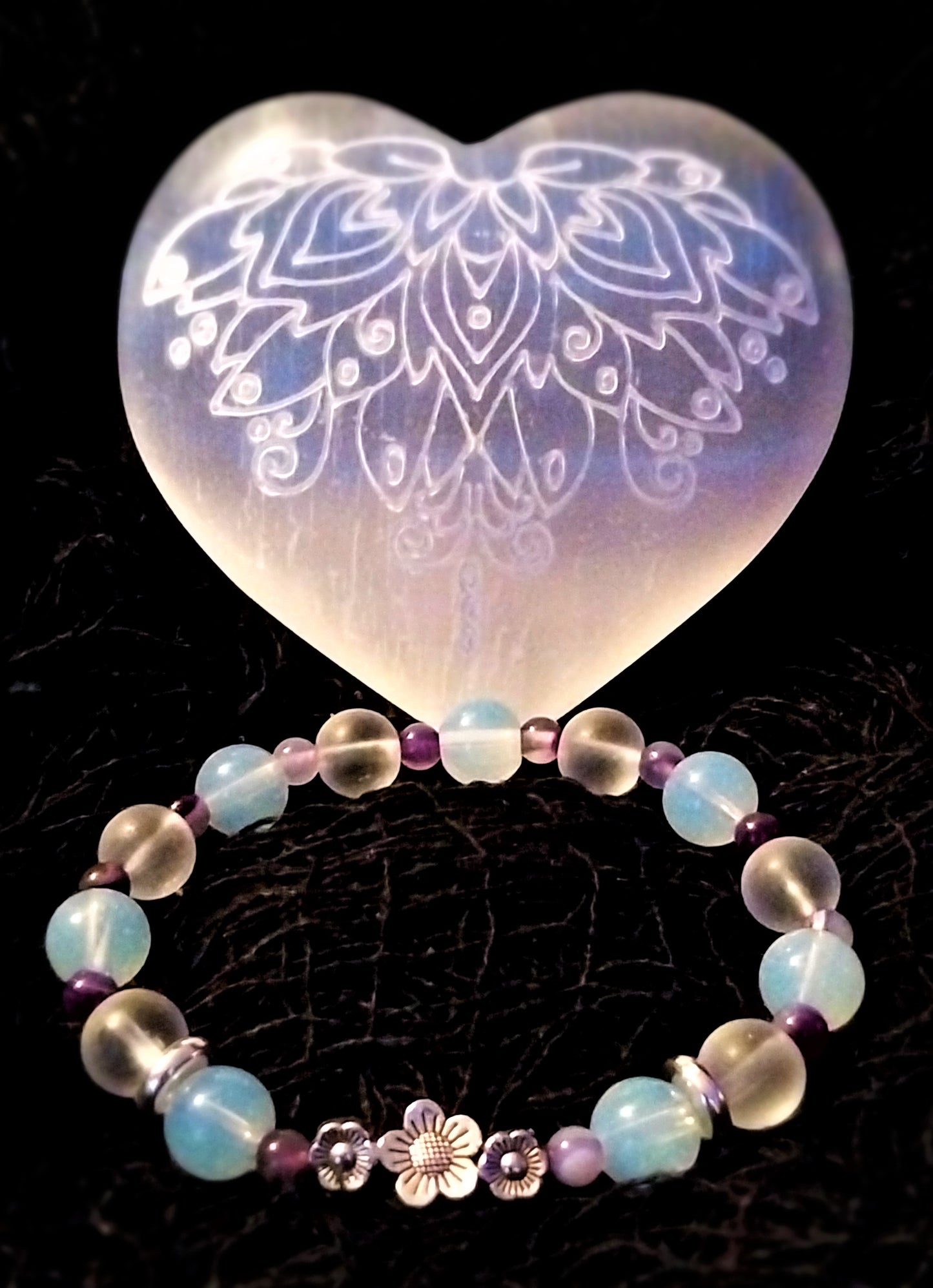 Bracelet With Flowers, Opaque and Frosted Beads With Purple Banded Agate